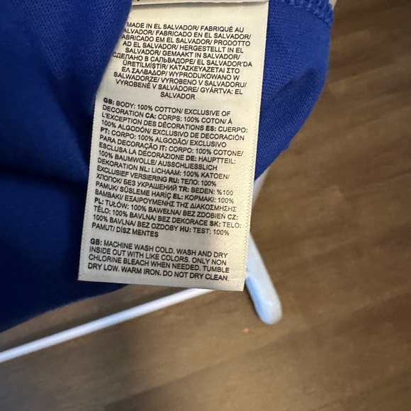 The North Face Blue Short Sleeve Tee for Casual Comfort - Picture 5 of 5